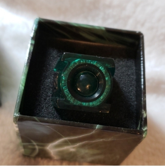 GREEN LANTERN MOVIE POWER RING - Picture 1 of 13